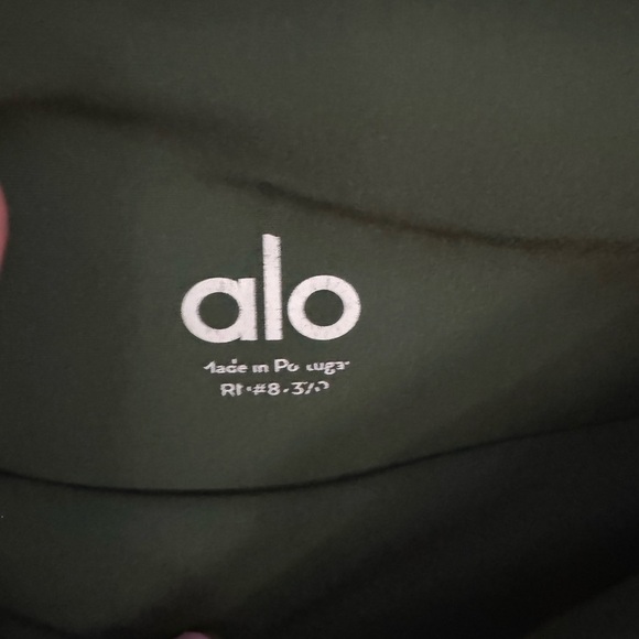 Alo Yoga High Waist Ripped Warrior Leggings Size Medium Hunter Green - Picture 8 of 14